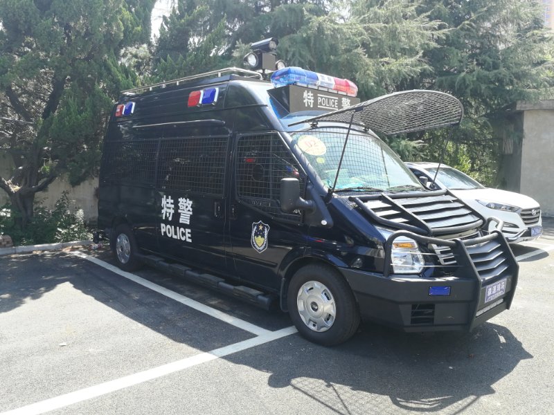 安徽阜陽(yáng)太和縣武裝防暴運(yùn)兵車上崗(圖2)