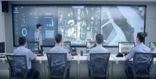 “空中警察”:眼神犀利的警用無人機(jī)(圖4) “空中警察”:眼神犀利的警用無人機(jī)(圖4)