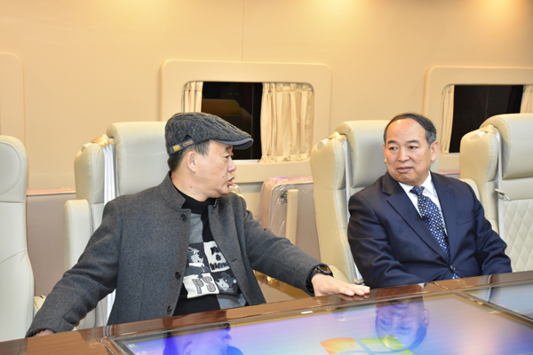 森源鴻馬攜旗下8款警務(wù)車震撼亮相2016南京警用裝備展(圖4)