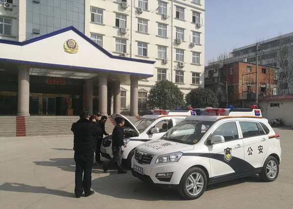 駐馬店泌陽(yáng)：警用SUV電動(dòng)巡邏車上崗(圖3)