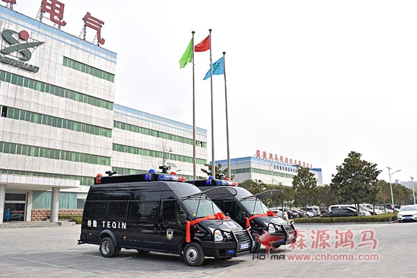 河南漯河防暴運(yùn)兵車發(fā)車(圖3)