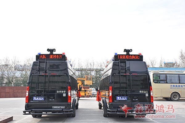 河南漯河防暴運(yùn)兵車發(fā)車(圖5)
