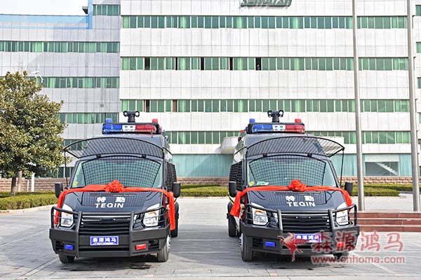 河南漯河防暴運(yùn)兵車發(fā)車(圖2)