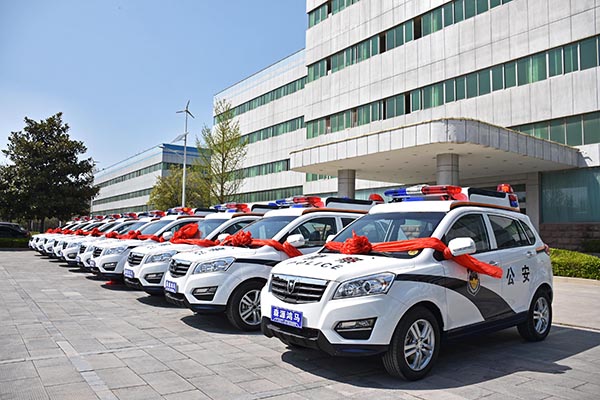 開封蘭考10臺(tái)SUV電動(dòng)巡邏車發(fā)車(圖3) 開封蘭考10臺(tái)SUV電動(dòng)巡邏車發(fā)車(圖3)
