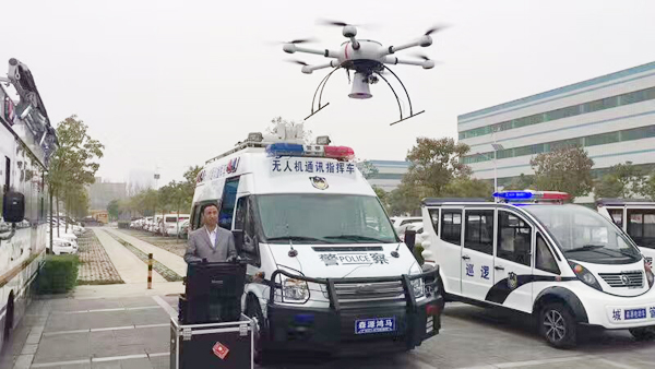 河南省委書記謝伏瞻觀摩企業(yè)發(fā)展成果(圖6) 河南省委書記謝伏瞻觀摩企業(yè)發(fā)展成果(圖6)