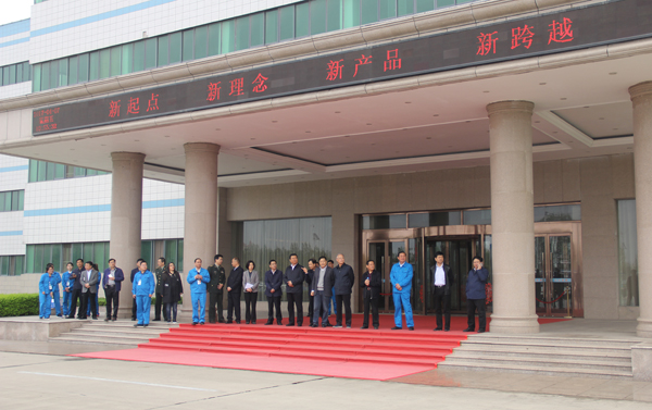 中央軍委政治工作部副主任賈廷安上將蒞臨公司參觀指導(dǎo)(圖1) 中央軍委政治工作部副主任賈廷安上將蒞臨公司參觀指導(dǎo)(圖1)