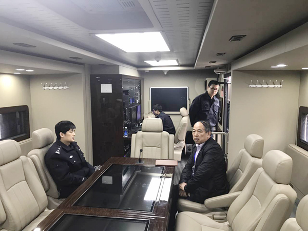 洛陽公安護(hù)航第35屆洛陽牡丹文化節(jié)開幕式(圖8) 洛陽公安護(hù)航第35屆洛陽牡丹文化節(jié)開幕式(圖8)