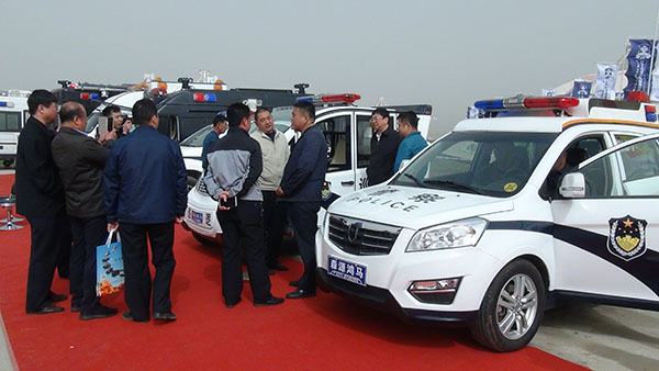 森源鴻馬攜8款警務(wù)車(chē)震撼亮相內(nèi)蒙古自治區(qū)首屆國(guó)際警用裝備展示推介(圖2) 森源鴻馬攜8款警務(wù)車(chē)震撼亮相內(nèi)蒙古自治區(qū)首屆國(guó)際警用裝備展示推介(圖2)
