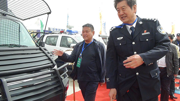 森源鴻馬攜8款警務(wù)車(chē)震撼亮相內(nèi)蒙古自治區(qū)首屆國(guó)際警用裝備展示推介(圖4) 森源鴻馬攜8款警務(wù)車(chē)震撼亮相內(nèi)蒙古自治區(qū)首屆國(guó)際警用裝備展示推介(圖4)