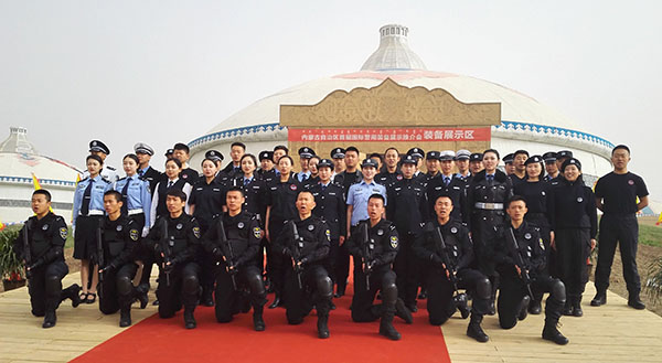森源鴻馬攜8款警務(wù)車(chē)震撼亮相內(nèi)蒙古自治區(qū)首屆國(guó)際警用裝備展示推介(圖16) 森源鴻馬亮相內(nèi)蒙古自治區(qū)首屆國(guó)際警用裝備展示推介會(huì)