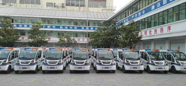 商丘市工商局24臺執(zhí)法電動車發(fā)放儀式(圖3) 商丘市工商局24臺執(zhí)法電動車發(fā)放儀式(圖3)
