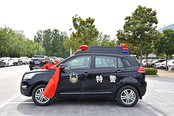 山西運(yùn)城絳縣SUV電動(dòng)巡邏車發(fā)車(圖3)