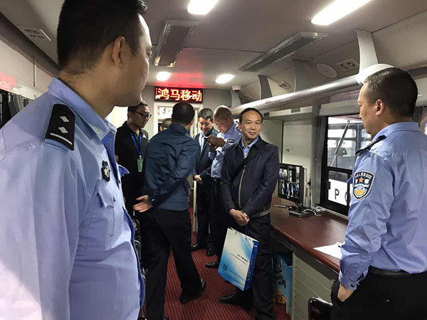 森源鴻馬攜7款警務(wù)車亮相2017貴州警用裝備展示推介會(huì)(圖7) 森源鴻馬攜7款警務(wù)車亮相2017貴州警用裝備展示推介會(huì)(圖7)