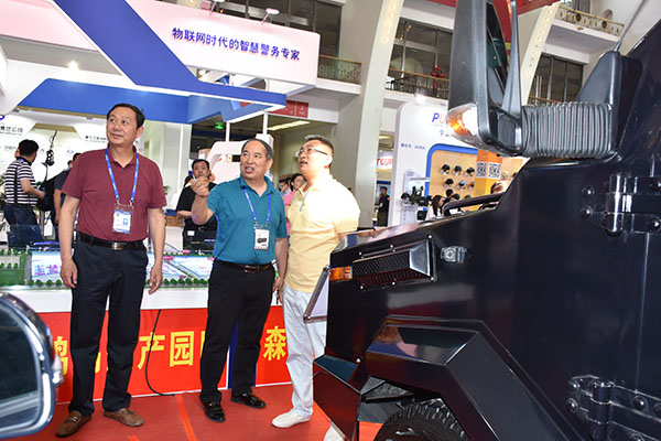 第七屆國際警用裝備展精彩紛呈    森源鴻馬警務(wù)車備受關(guān)注(圖2)