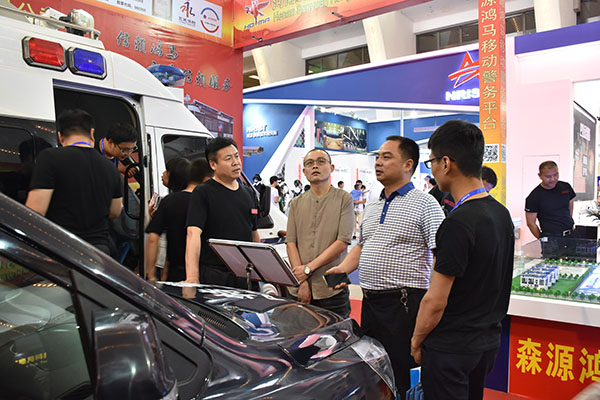第七屆國際警用裝備展精彩紛呈    森源鴻馬警務(wù)車備受關(guān)注(圖9)