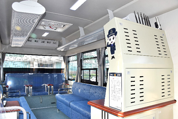 廣東珠海6米移動警務室發(fā)車(圖6)