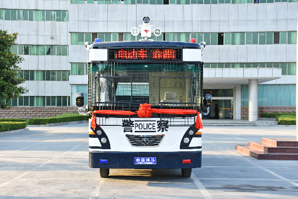 珠海市采購的6米移動警務室在森源鴻馬發(fā)車