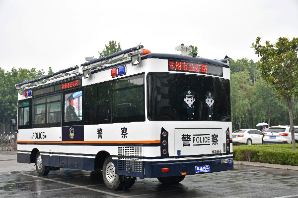 林州市采購(gòu)8米移動(dòng)警務(wù)方艙發(fā)車(圖4)
