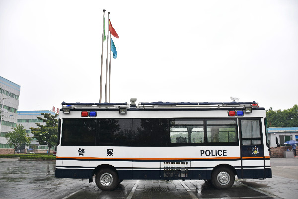 林州市采購(gòu)8米移動(dòng)警務(wù)方艙發(fā)車(圖3)