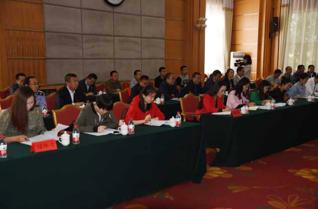 城中區(qū)召開綜合執(zhí)法服務站暨24小時平安在線 新聞發(fā)布會(圖3)