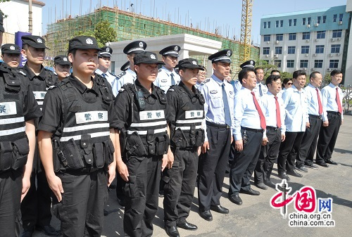商丘市睢陽(yáng)區(qū)法院:設(shè)立“公安警務(wù)室”(圖3) 商丘市睢陽(yáng)區(qū)法院:設(shè)立“公安警務(wù)室”(圖3)