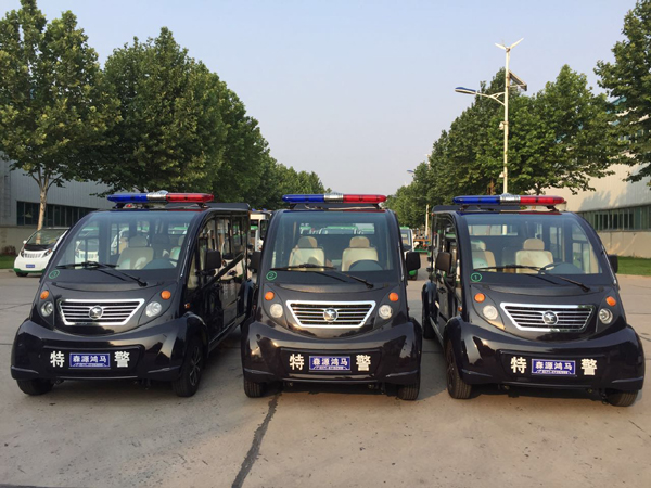鄧州特警構(gòu)建新型警務(wù)模式??森源鴻馬電動巡邏車保平安(圖1)