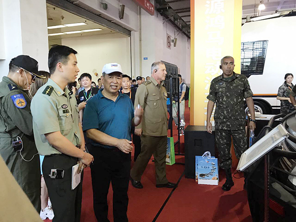 助國防 揚國威——森源鴻馬高精尖軍用特種車亮相國防信息化裝備展(圖2) 助國防 揚國威——森源鴻馬高精尖軍用特種車亮相國防信息化裝備展(圖2)