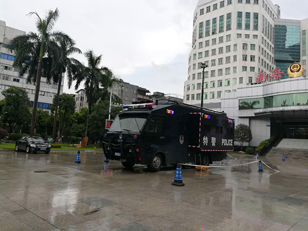 帥爆了 “變形金剛！南海投用一批特種警用裝備車輛(圖1)