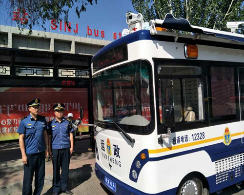 裝備提升 服務(wù)貼心杭錦旗分局多功能可移動執(zhí)法車上崗(圖2)