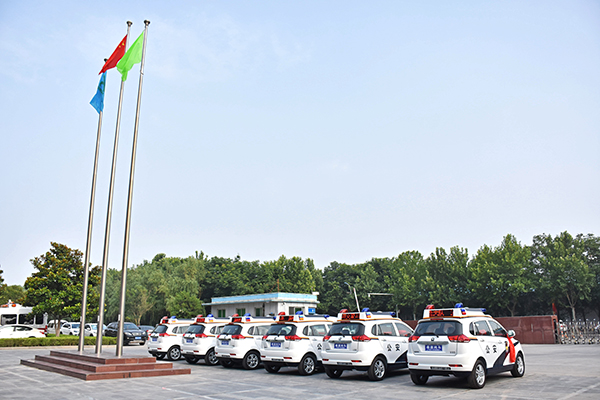 山東濱州警用SUV電動(dòng)巡邏車發(fā)車 全面提升交警路面動(dòng)態(tài)管控能力(圖5) 山東濱州警用SUV電動(dòng)巡邏車發(fā)車 全面提升交警路面動(dòng)態(tài)管控能力(圖5)