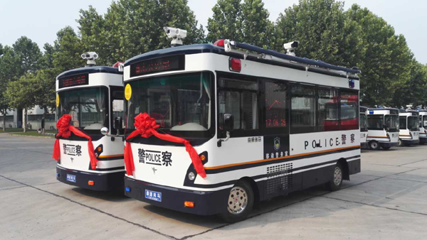 避暑勝地再添高科技裝備??河北承德移動警務(wù)室發(fā)車(圖2)