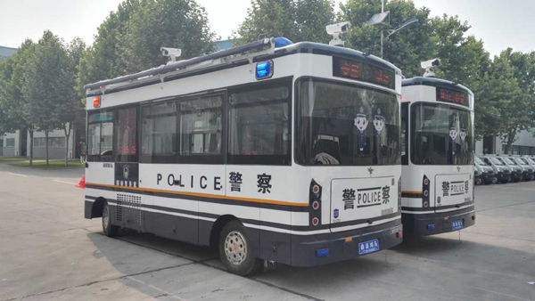避暑勝地再添高科技裝備??河北承德移動警務(wù)室發(fā)車(圖4)