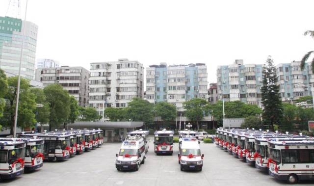 南海移動(dòng)警務(wù)室列裝上崗——有一種態(tài)度叫全力以赴 有一種精神叫不眠(圖1) 南海移動(dòng)警務(wù)室列裝上崗——有一種態(tài)度叫全力以赴 有一種精神叫不眠(圖1)
