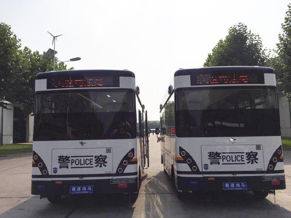 河南安陽創(chuàng)新司法宣傳新途徑 移動(dòng)司法宣傳車“走馬上任”(圖5)