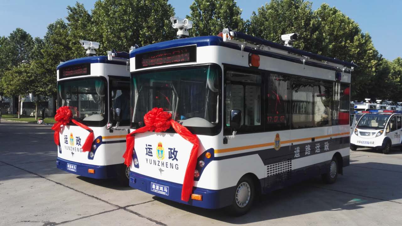 內蒙古鄂爾多斯運管局移動執(zhí)法車走向前沿   保障道路運輸安全(圖2)