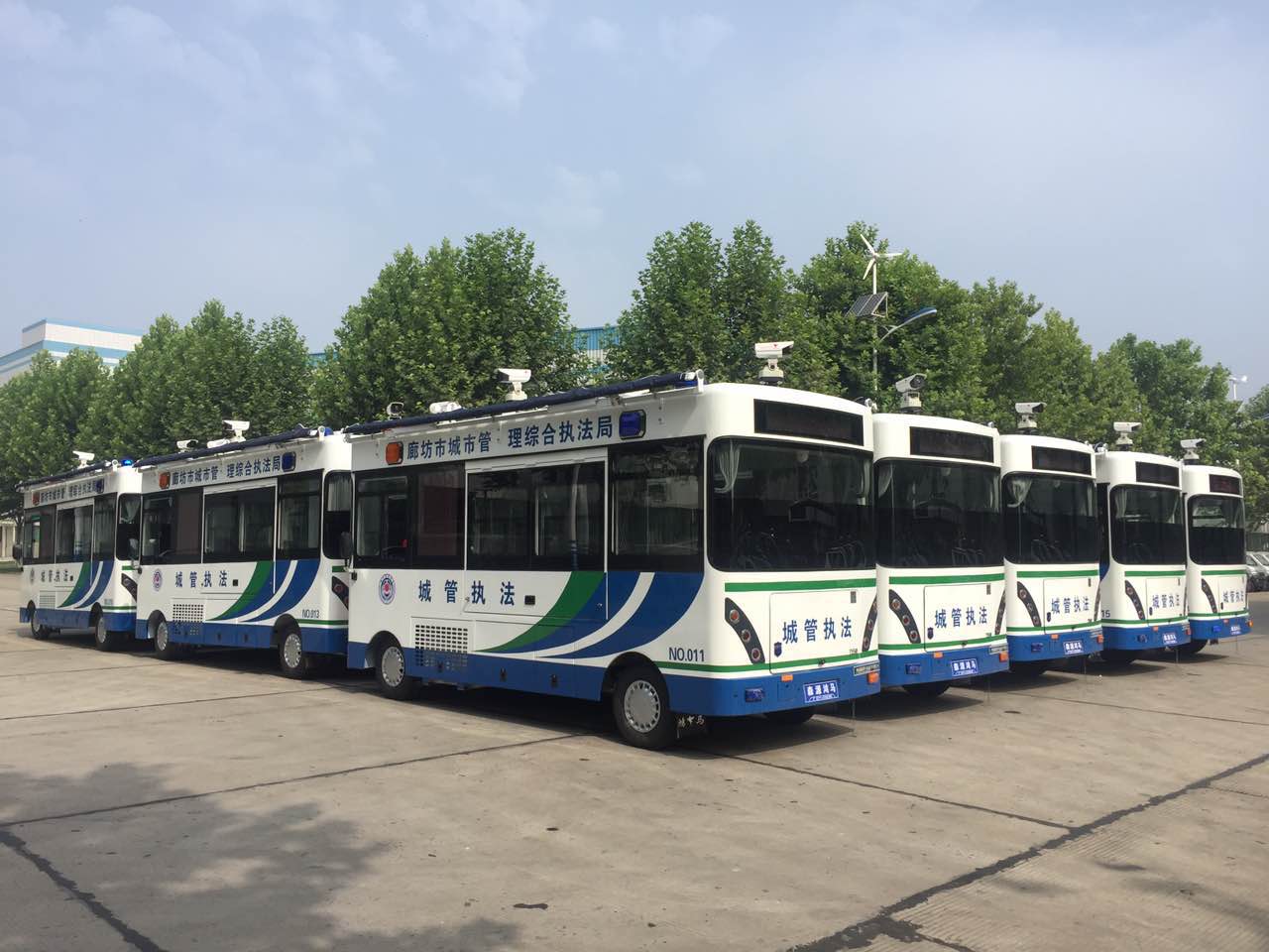 城市管理好幫手  河北廊坊15臺(tái)移動(dòng)城管執(zhí)法車列裝上崗(圖4)