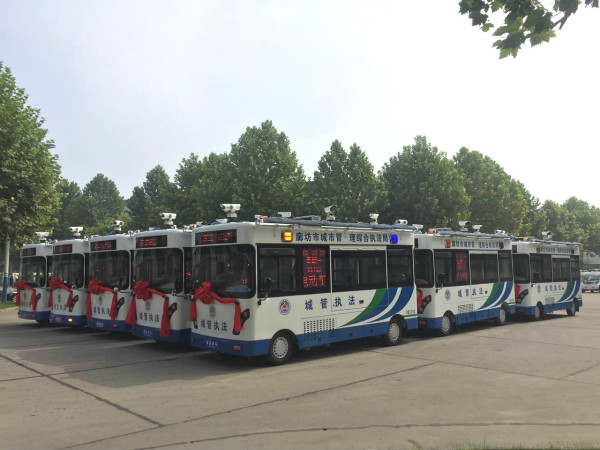 城市管理好幫手  河北廊坊15臺(tái)移動(dòng)城管執(zhí)法車列裝上崗(圖2)