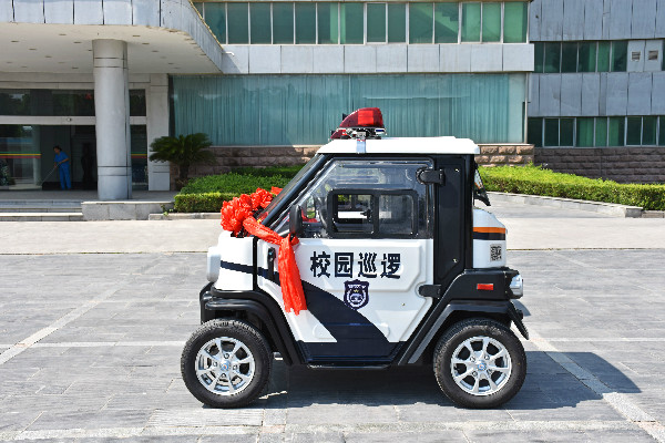 守護校園安全  湖南大學采購的小精靈電動巡邏車發(fā)車(圖3)