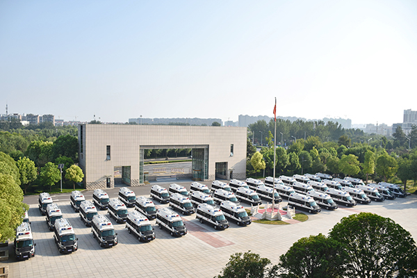 森源鴻馬防暴巡邏車列裝武警部隊(圖3) 森源鴻馬防暴巡邏車列裝武警部隊(圖3)