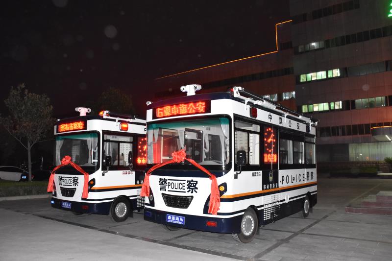 內(nèi)蒙古烏蘭察布市察哈爾右翼中旗公安局采購的移動警務(wù)室發(fā)車(圖3)