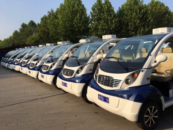 海南三亞食藥局20臺電動警車巡邏車發(fā)車(圖1)
