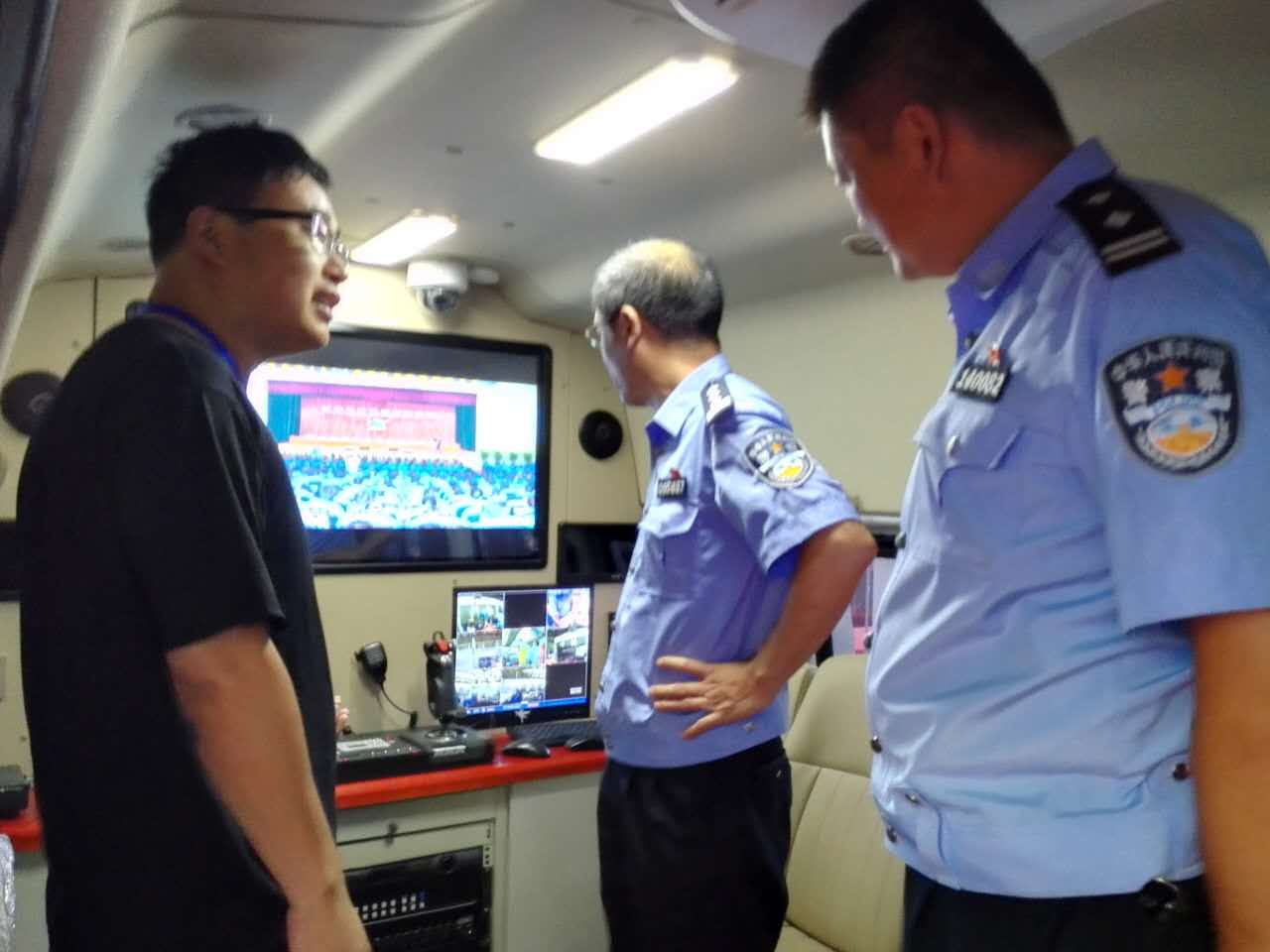 森源鴻馬攜3款警務車亮相2017新疆安防展(圖8) 森源鴻馬攜3款警務車亮相2017新疆安防展(圖8)