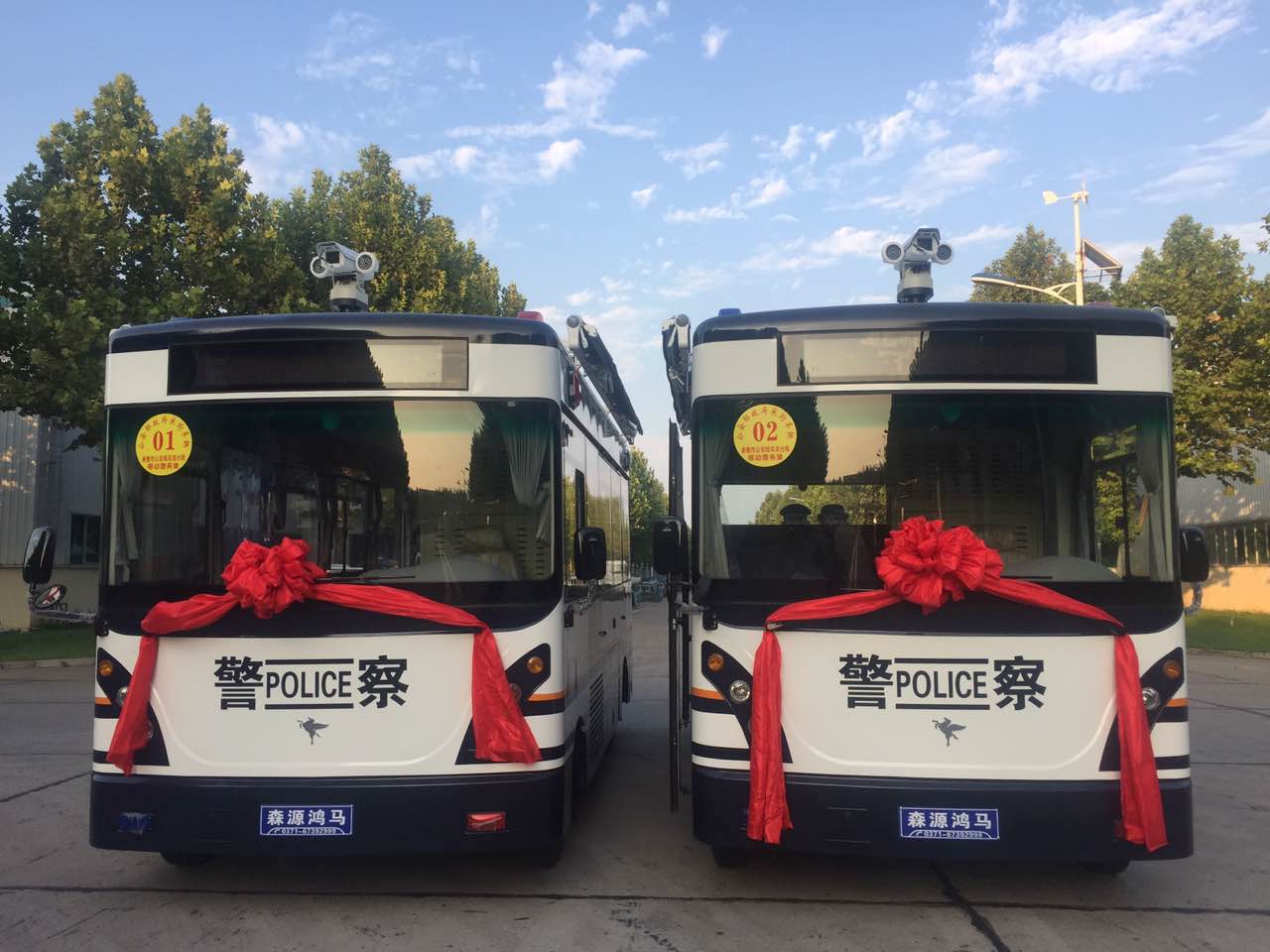 河北承德雙灤分局通過公安部警采中心采購的移動警務(wù)室發(fā)車(圖1)