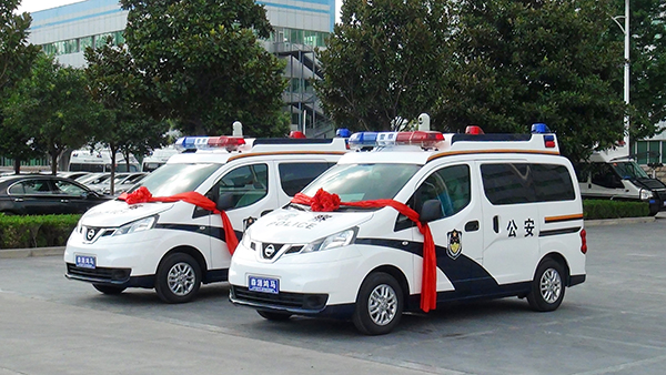 湖南武岡市公安局采購(gòu)移動(dòng)處警車(圖2)