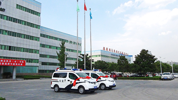 湖南武岡市公安局采購(gòu)移動(dòng)處警車(圖3)