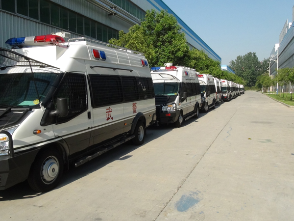 助力科技興軍? 武警河南總隊輕型防暴巡邏車第二批列裝 (圖2) 助力科技興軍? 武警河南總隊輕型防暴巡邏車第二批列裝 (圖2)