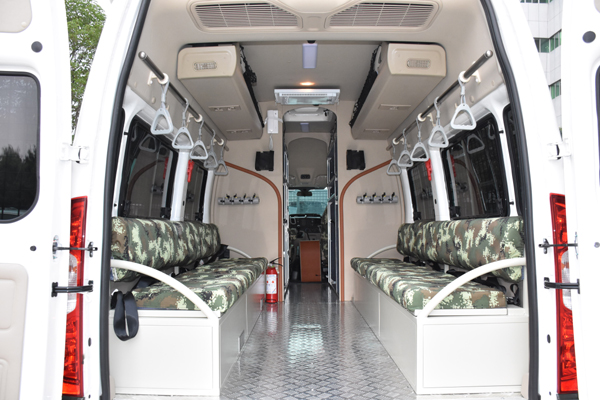 助力科技興軍? 武警河南總隊輕型防暴巡邏車第二批列裝 (圖3) 助力科技興軍? 武警河南總隊輕型防暴巡邏車第二批列裝 (圖3)