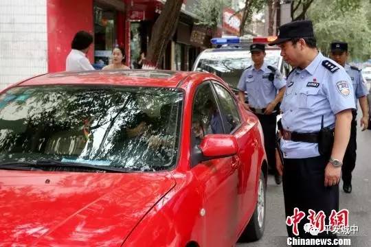 青海西寧推“24小時(shí)平安在線”:“案子等人”到“人等案子” (圖2) 青海西寧推“24小時(shí)平安在線”:“案子等人”到“人等案子”