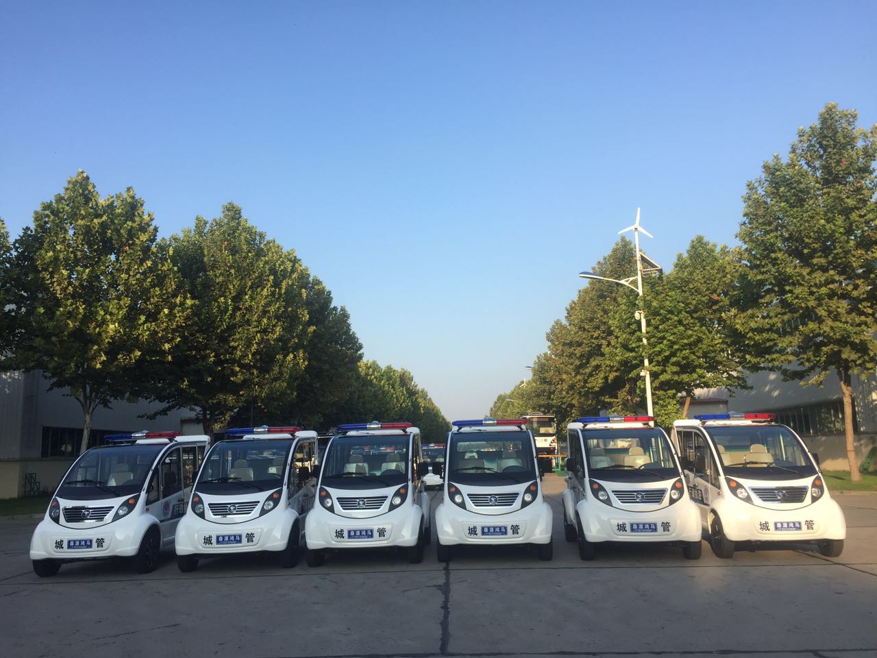 24小時(shí)平安在線  青海西寧電動(dòng)巡邏車發(fā)車(圖1)
