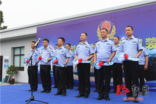 張家界慈利縣公安局警用裝備提質(zhì)升級(jí) (圖4) 張家界慈利縣公安局警用裝備提質(zhì)升級(jí) (圖4)